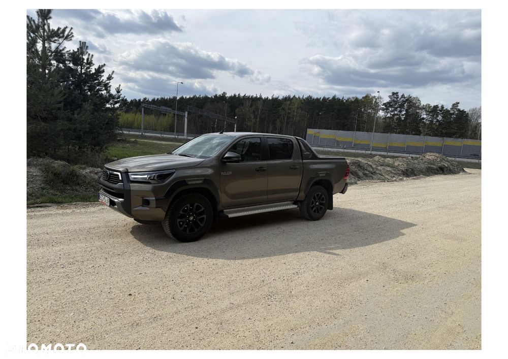 Toyota Hilux 2.8 D-4D Double Cab Invincible Sport 4x4 - 3
