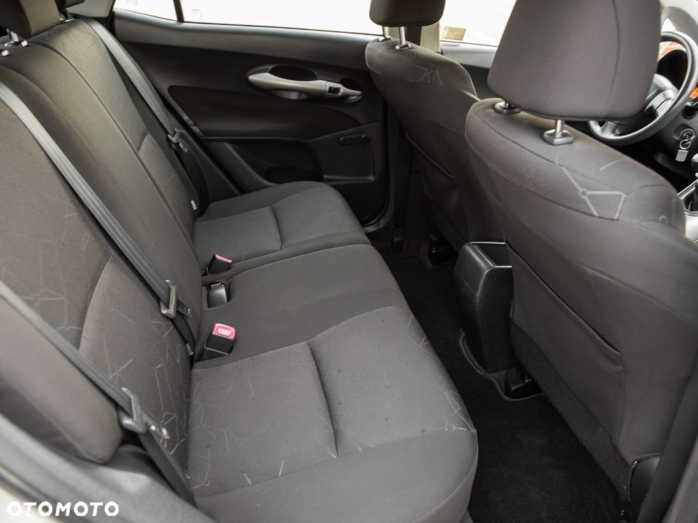 Toyota Auris - 22