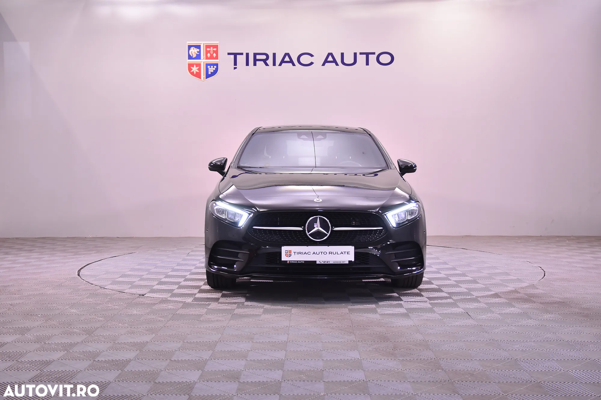 Mercedes-Benz A 250 e 8G-DCT AMG Line - 8