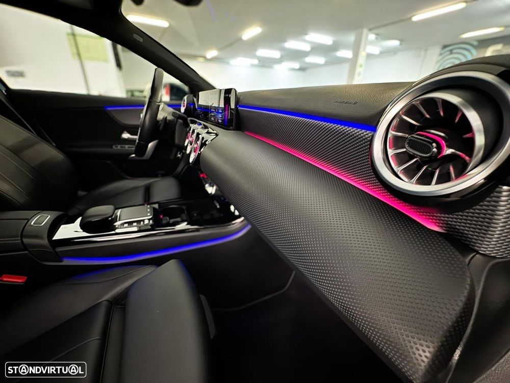 Mercedes-Benz A 250 e Style Plus - 33