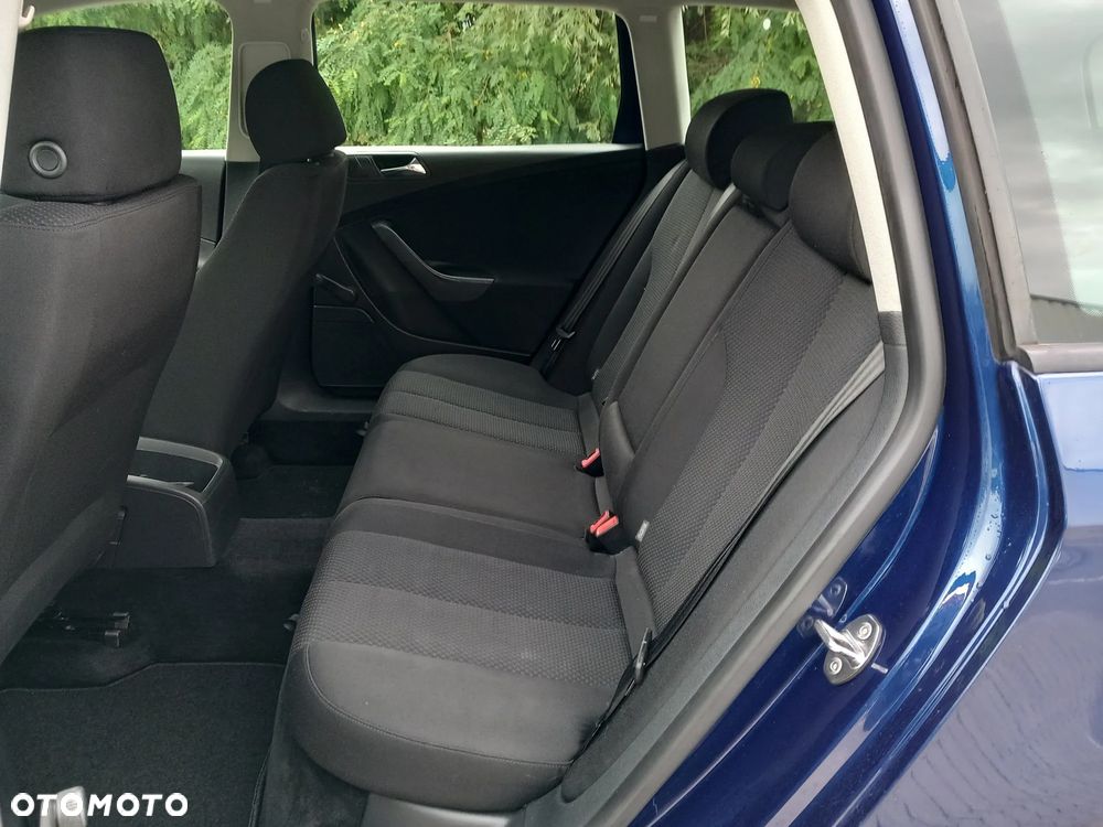 Volkswagen Passat Variant 1.6 FSI Trendline - 14