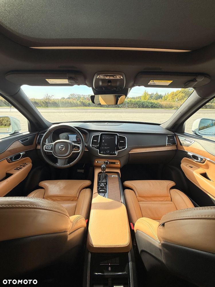 Volvo XC 90 - 13
