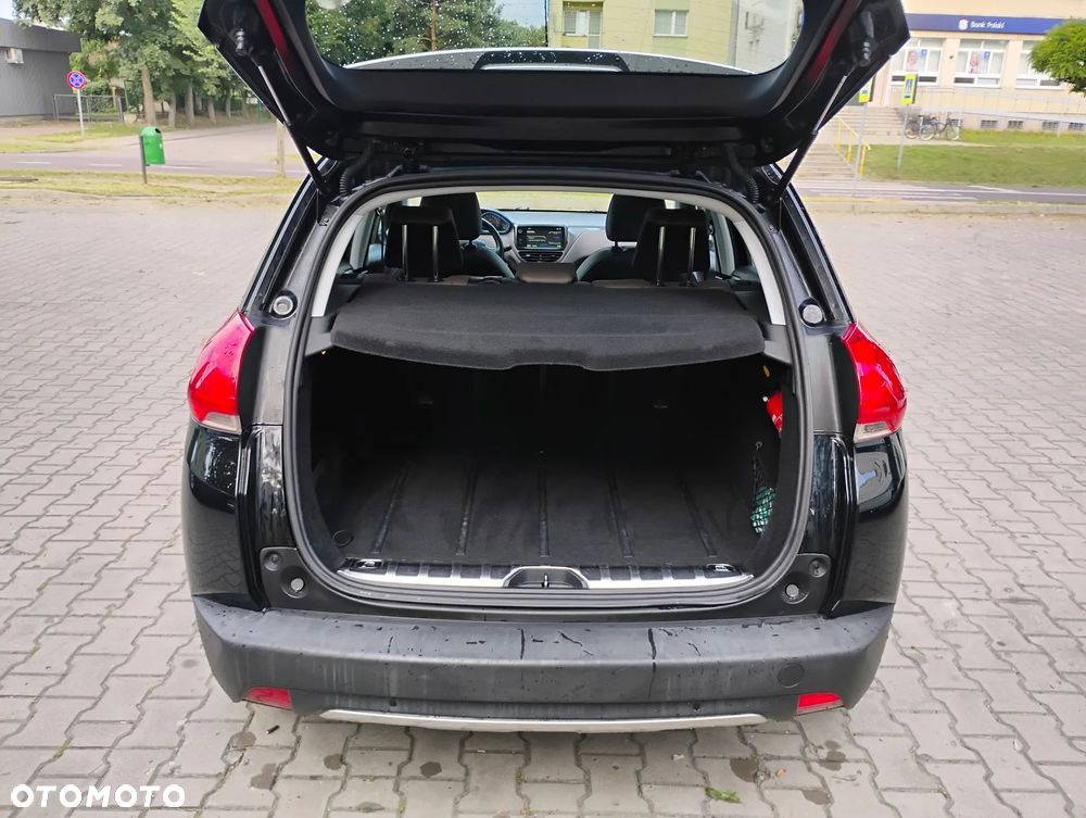 Peugeot 2008 1.6 e-HDi Allure S&S - 27