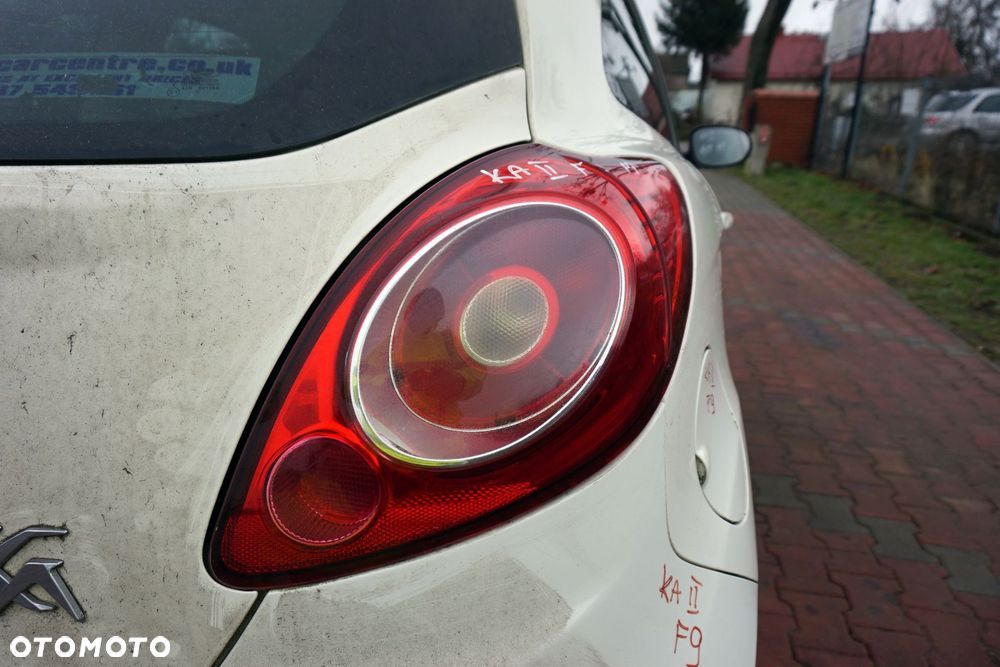 LAMPA TYLNA PRAWA KA II RU8 9S51-13A602-BA FORD 2008-2016 - 4