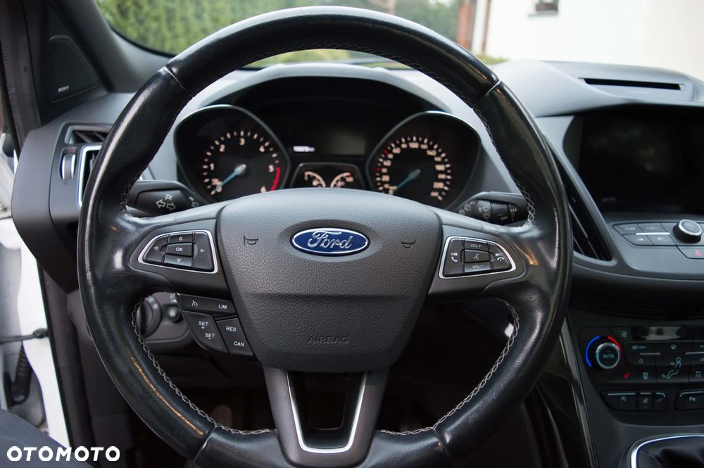 Ford Kuga 2.0 TDCi 4x4 ST-Line - 19