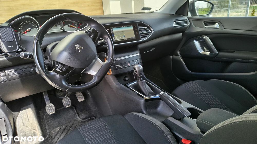Peugeot 308 1.2 PureTech Style S&S - 11