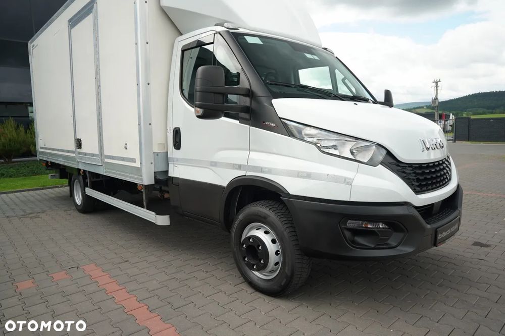 Iveco DAILY 70 - 160 / KONTENER 5,2 m  / WINDA DHOLLANDIA  / DMC: 7 000 KG  / 2021 R / SPROWADZONY - 10