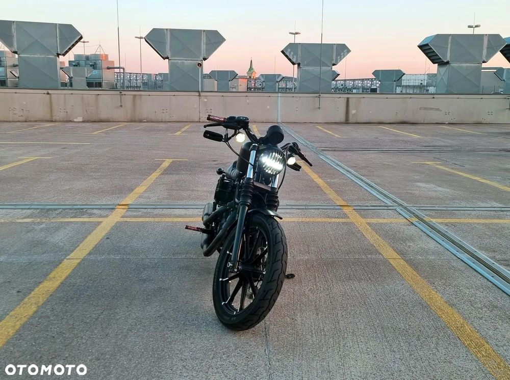 Harley-Davidson Sportster Iron 883 - 4
