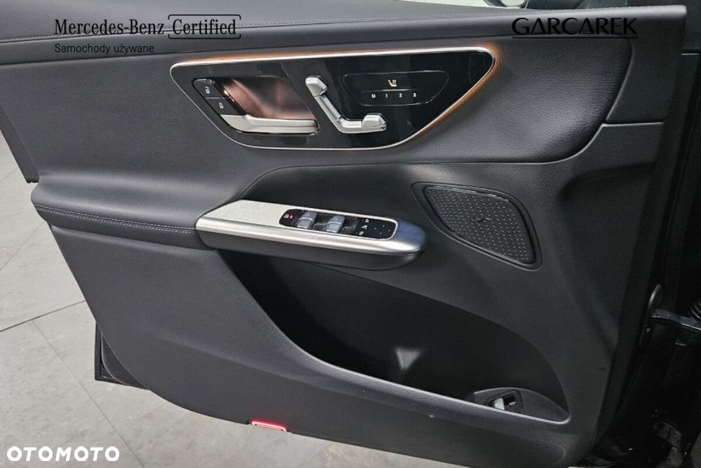 Mercedes-Benz GLC - 24