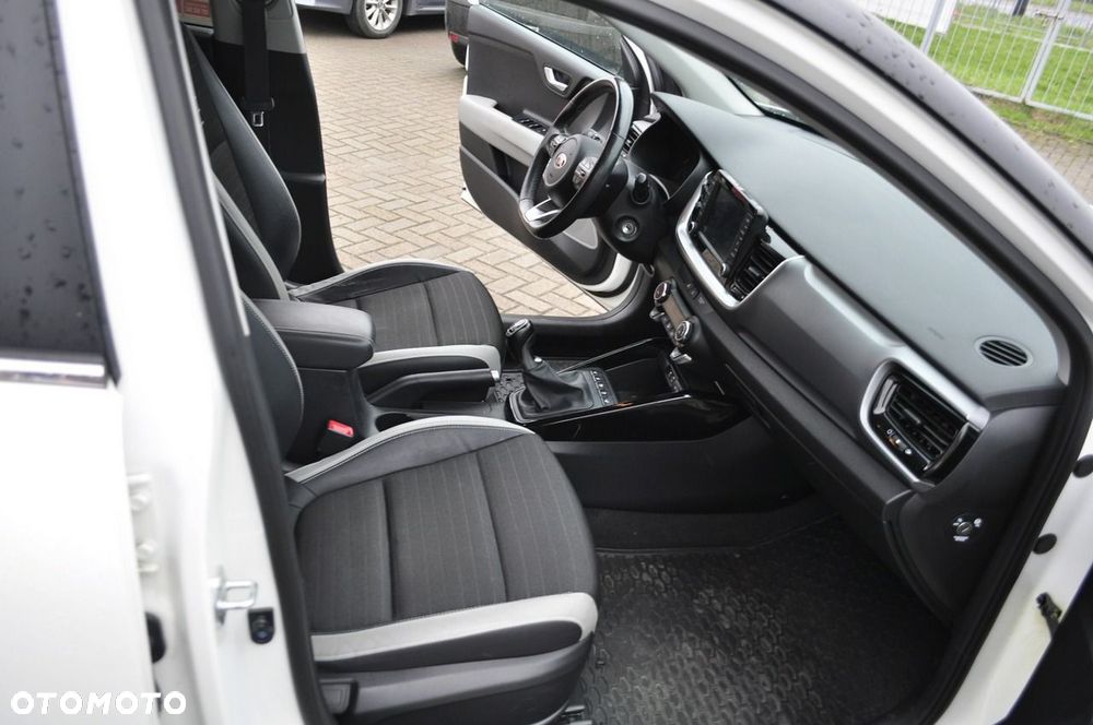 Kia Stonic - 13