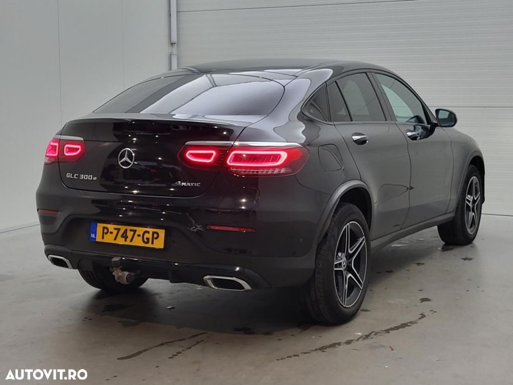 Mercedes-Benz GLC Coupe 300 e 4Matic 9G-TRONIC Edition AMG Line - 4