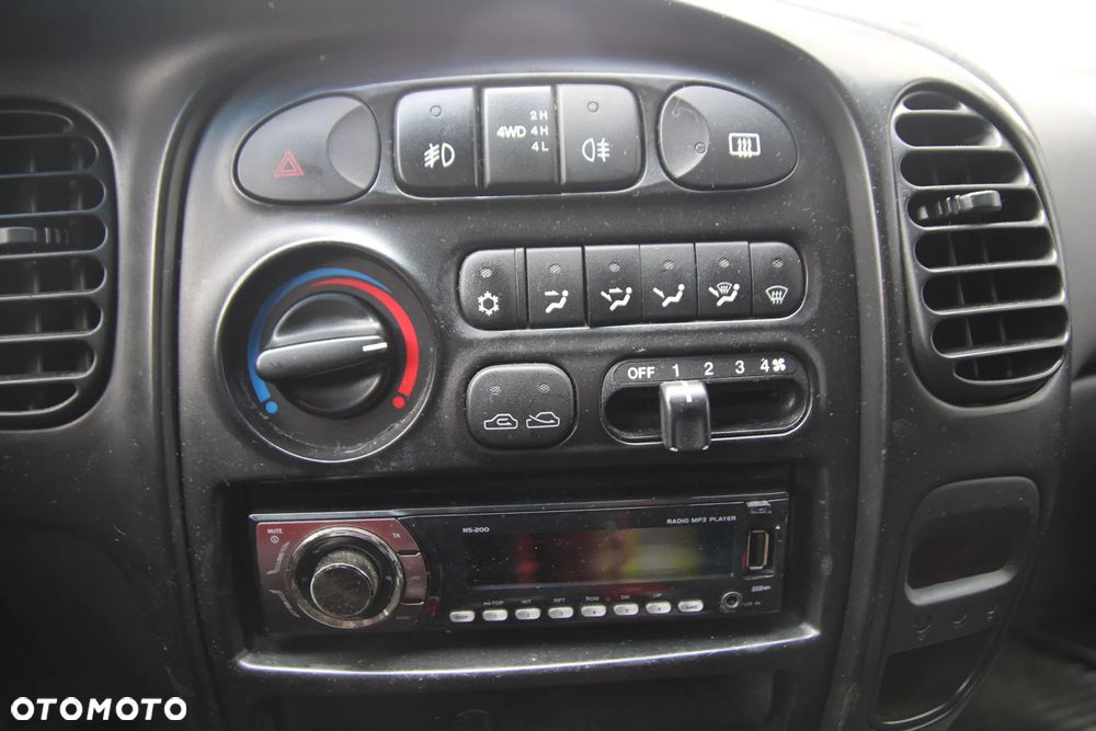 Hyundai H-1 Starex - 14