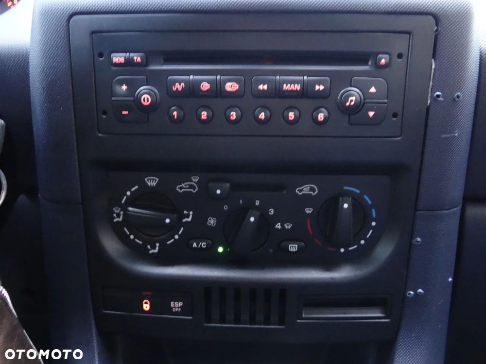 Peugeot 1007 90 Quicksilver - 27