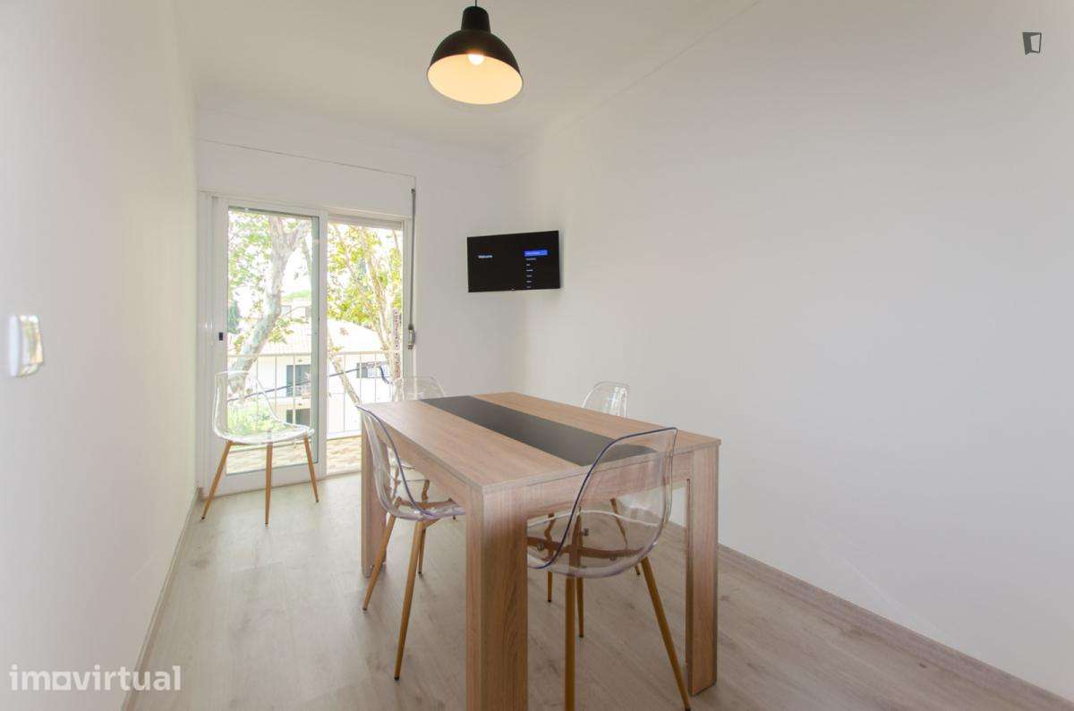 Quarto - localizado em Carcavelos Lisbon - Grande imagem: 2/13