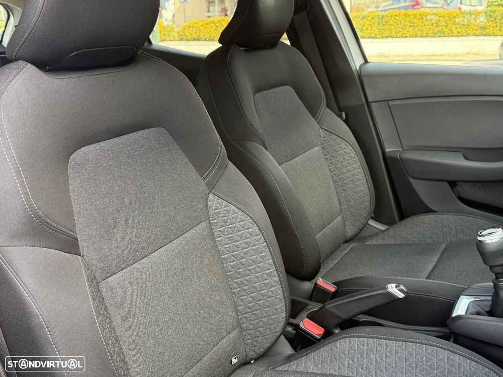 Renault Clio 1.0 TCe Intens - 40