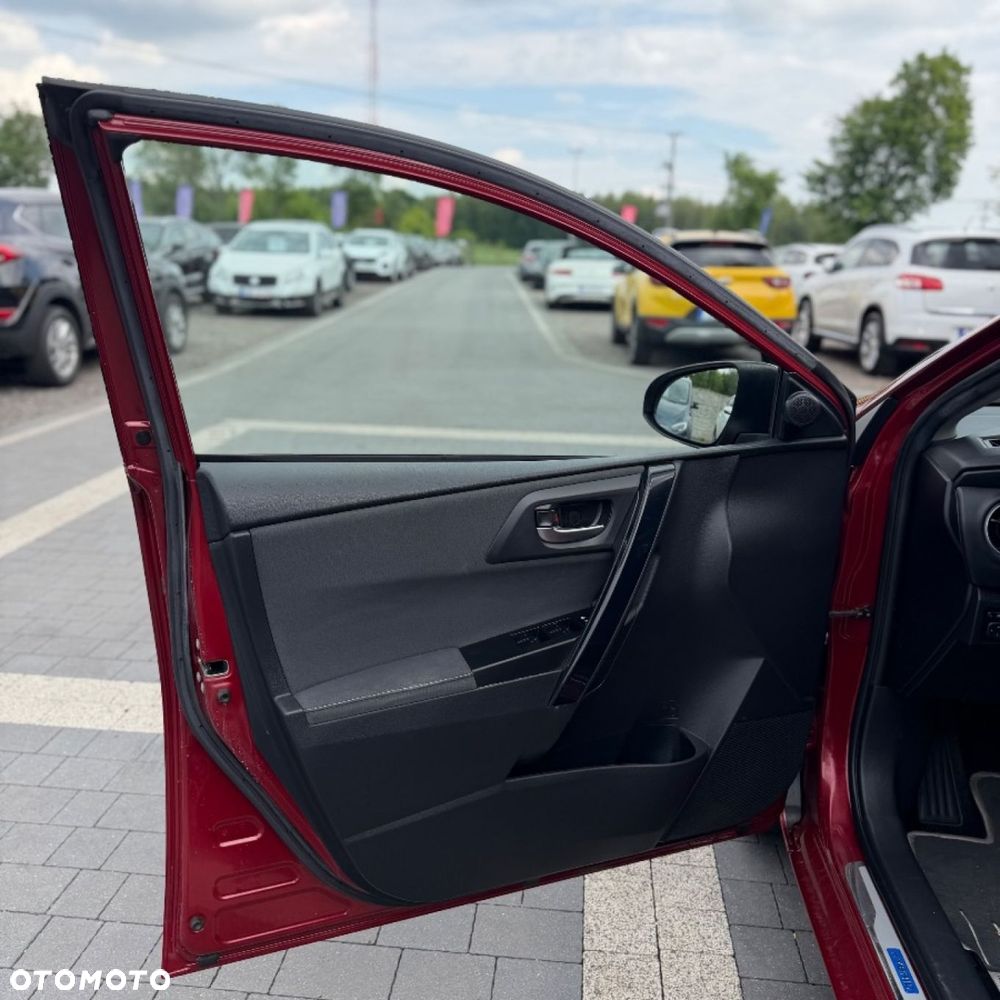 Toyota Auris - 18