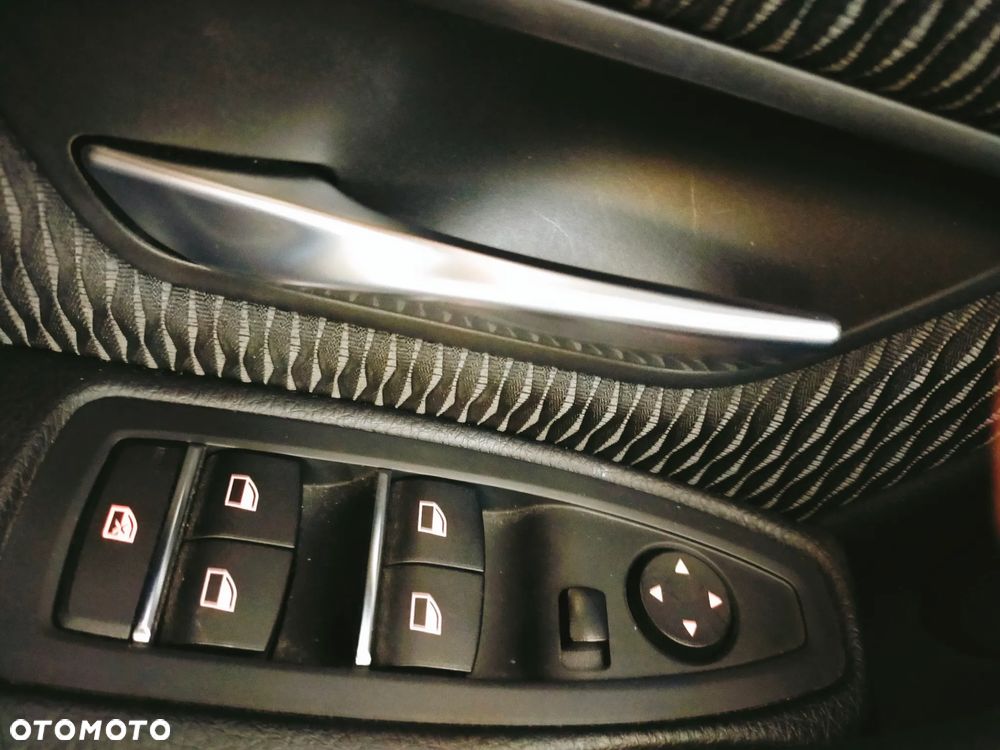 BMW Seria 3 318i Advantage - 25