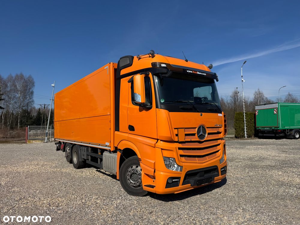 Mercedes-Benz Actros - 14
