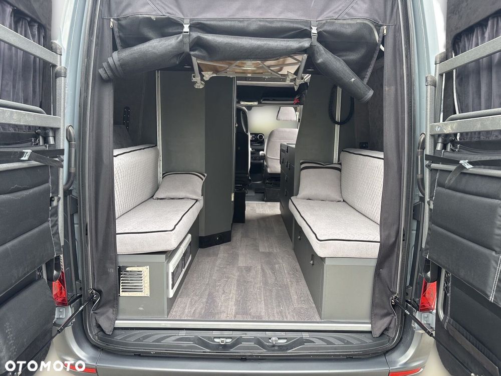 Mercedes-Benz Sprinter - 22