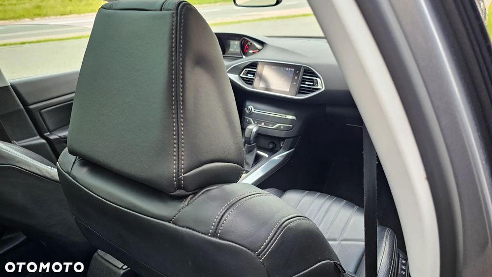 Peugeot 308 1.5 BlueHDi Allure Pack S&S EAT8 - 28