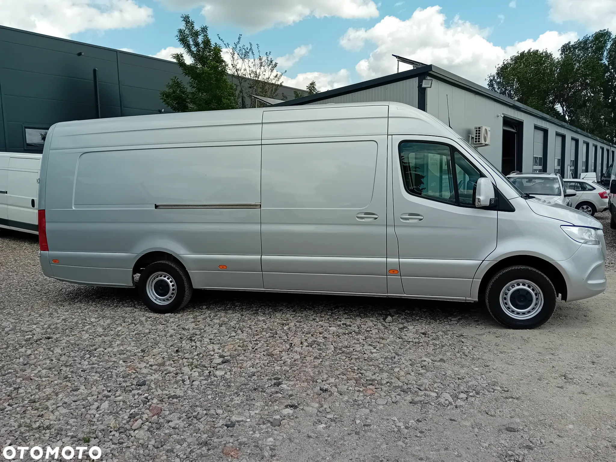Mercedes-Benz Sprinter - 4