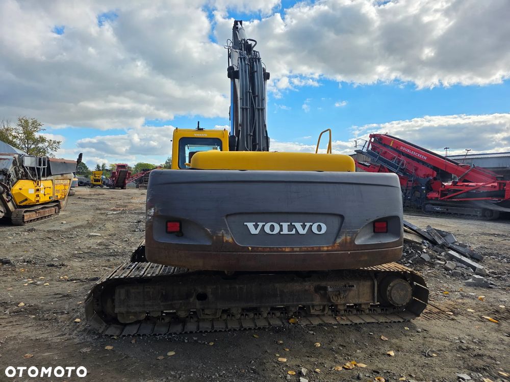 Volvo EC240 LC - 3