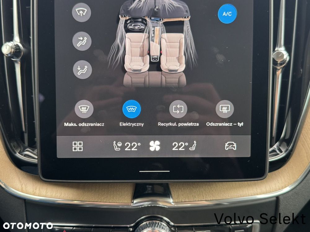 Volvo XC 60 B5 B AWD Plus Dark - 25