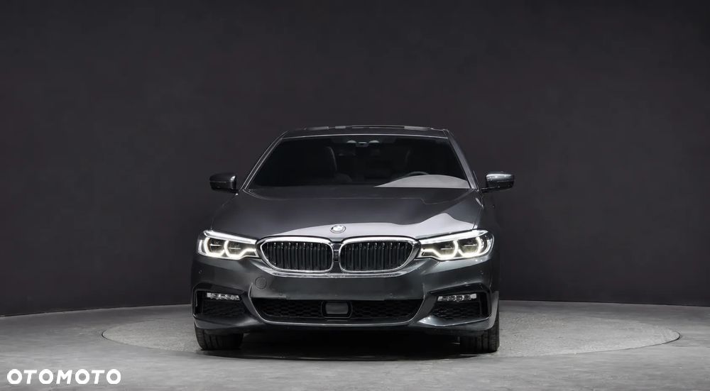 BMW Seria 5 530i Luxury Line - 3