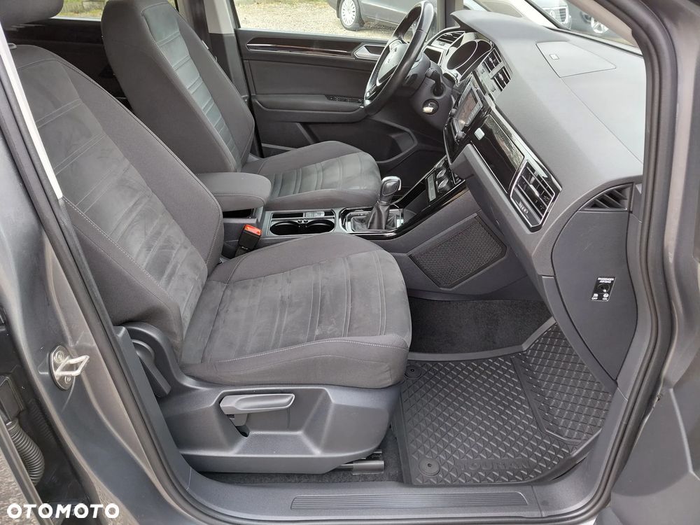 Volkswagen Touran 1.8 TSI (BlueMotion Technology) DSG Highline - 21