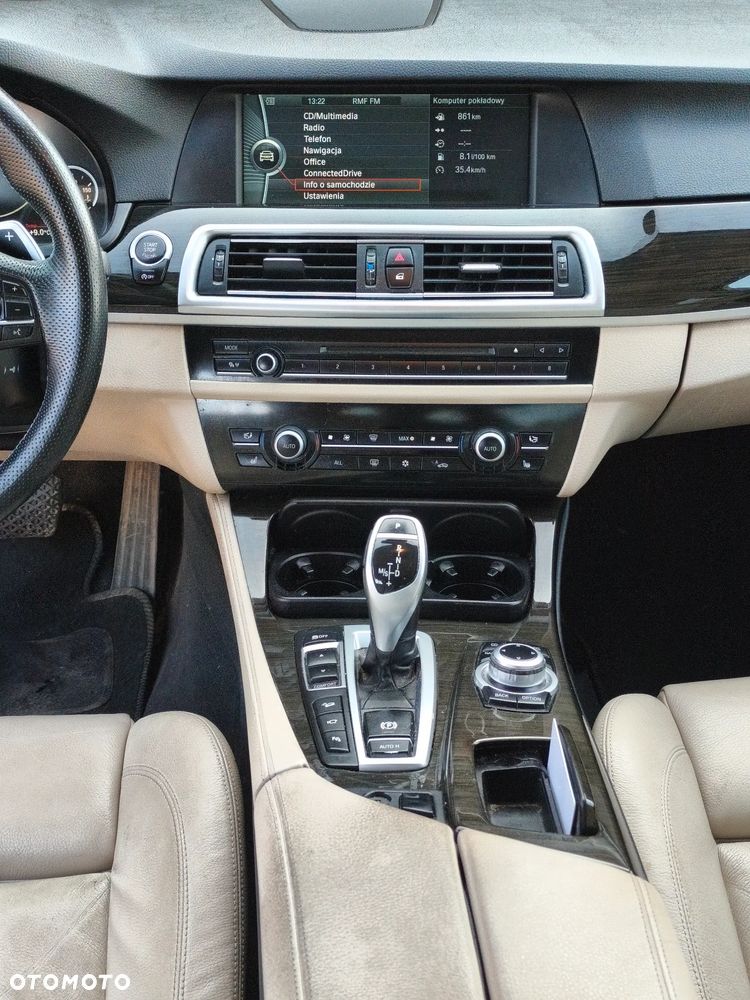 BMW Seria 5 525d xDrive Sport-Aut Luxury Line - 23