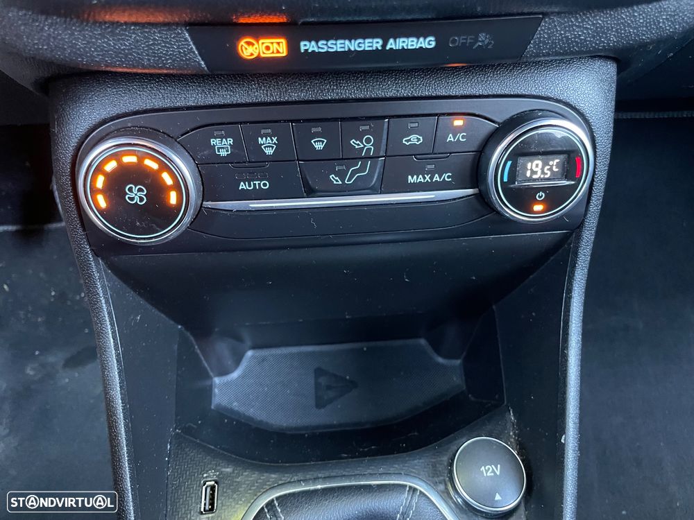Ford Fiesta 1.0 EcoBoost Active+ - 19