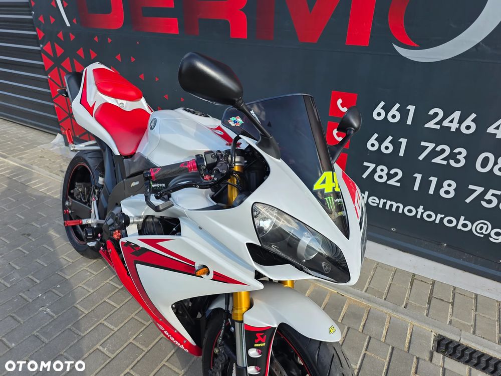Yamaha R1 - 13