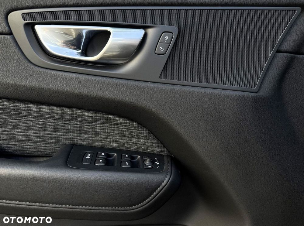 Volvo XC 60 - 22
