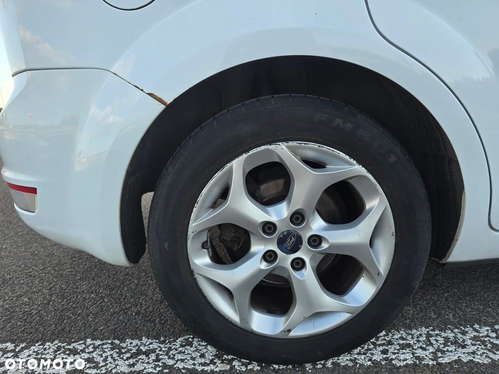 Ford Focus - 33