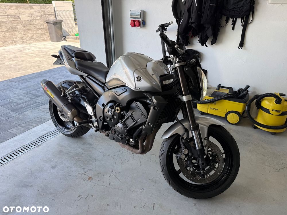Yamaha FZ - 10