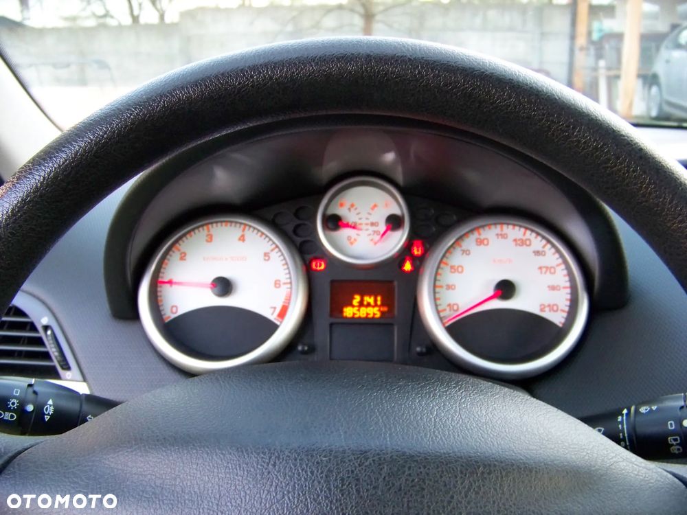 Peugeot 207 1.4 Trendy - 23