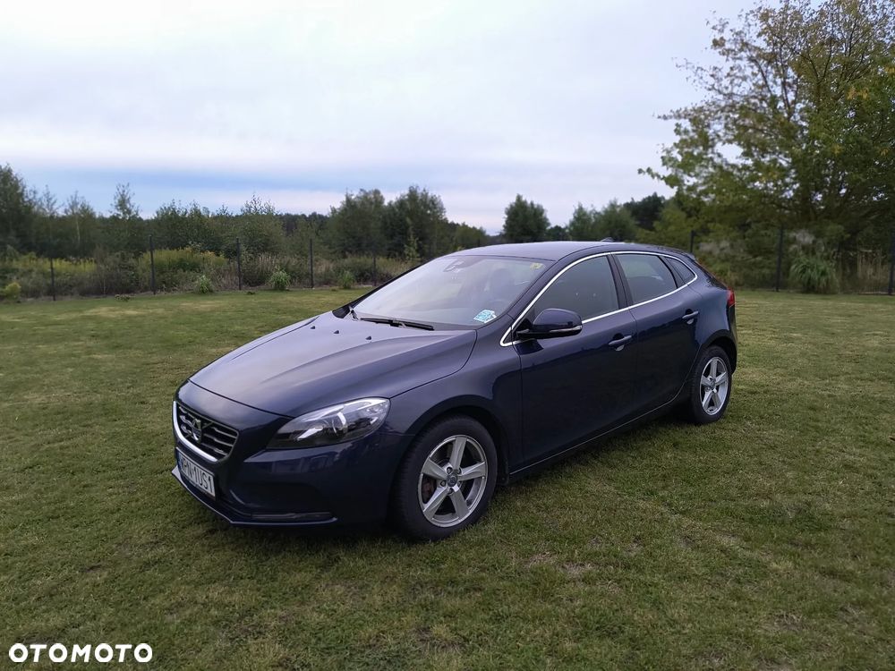 Volvo V40 D4 Drive-E Momentum - 1