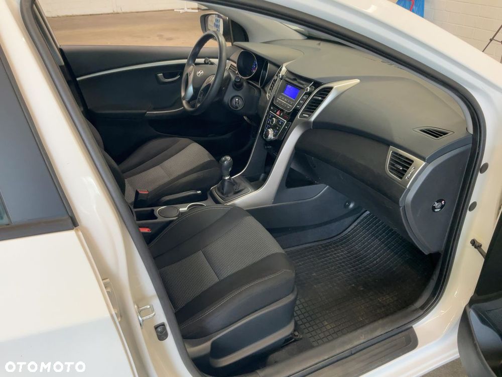 Hyundai i30 1.4 Classic - 9