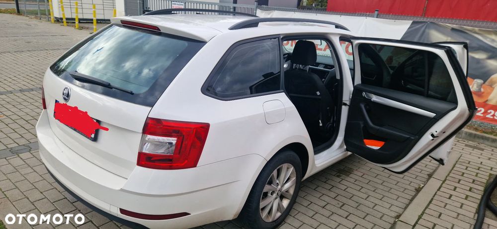 Skoda Octavia 1.6 TDI Ambition - 5