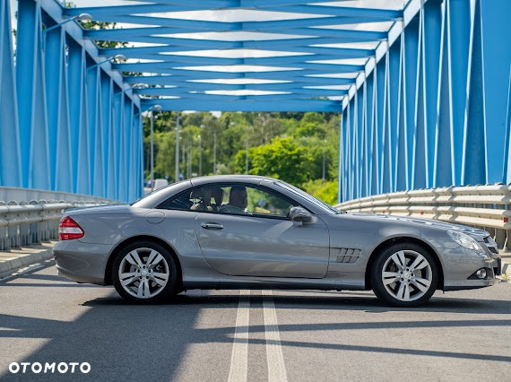 Mercedes-Benz SL - 26
