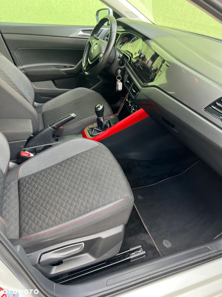 Volkswagen Polo - 12