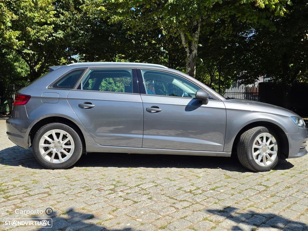 Audi A3 Sportback 2.0 TDI Advance - 4