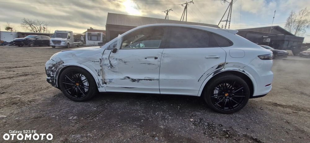 Porsche Cayenne E-Hybrid Tiptronic S Black Edition