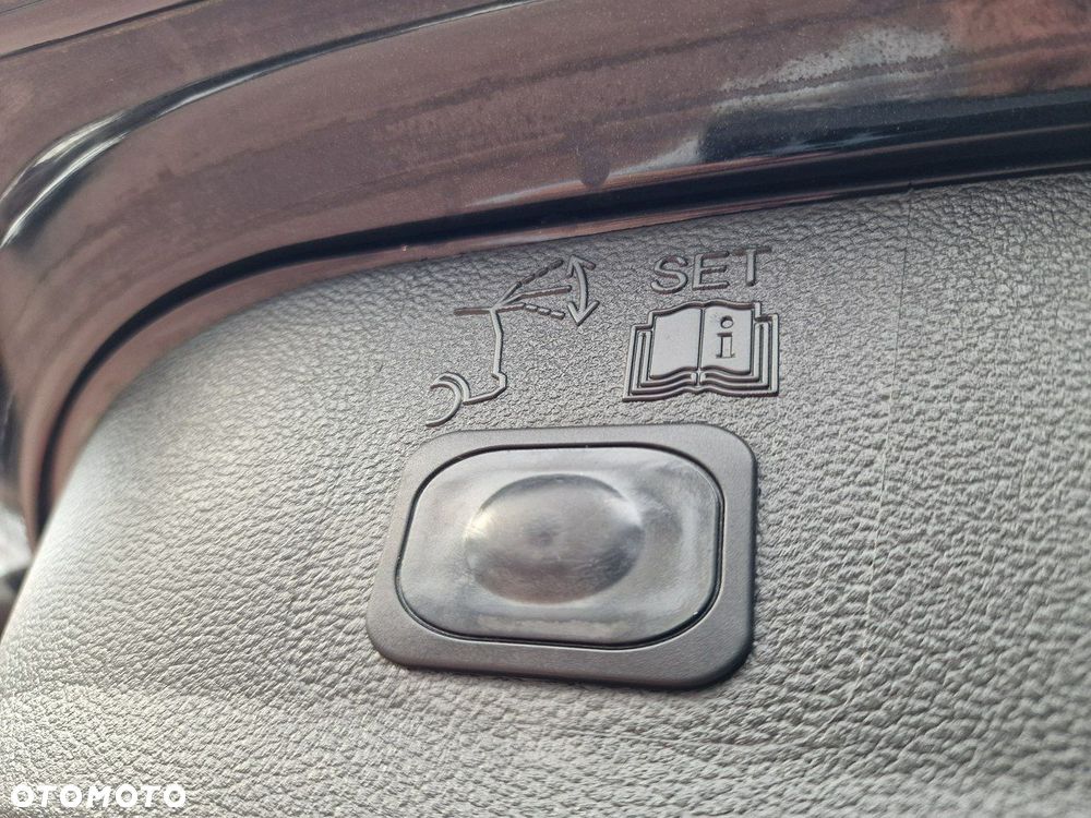 Ford Kuga 1.6 EcoBoost 2x4 Titanium - 23