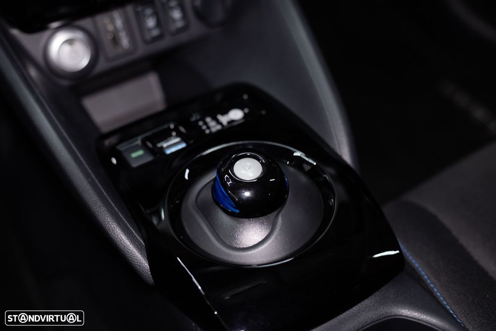 Nissan Leaf N-Connecta Full Led - 36