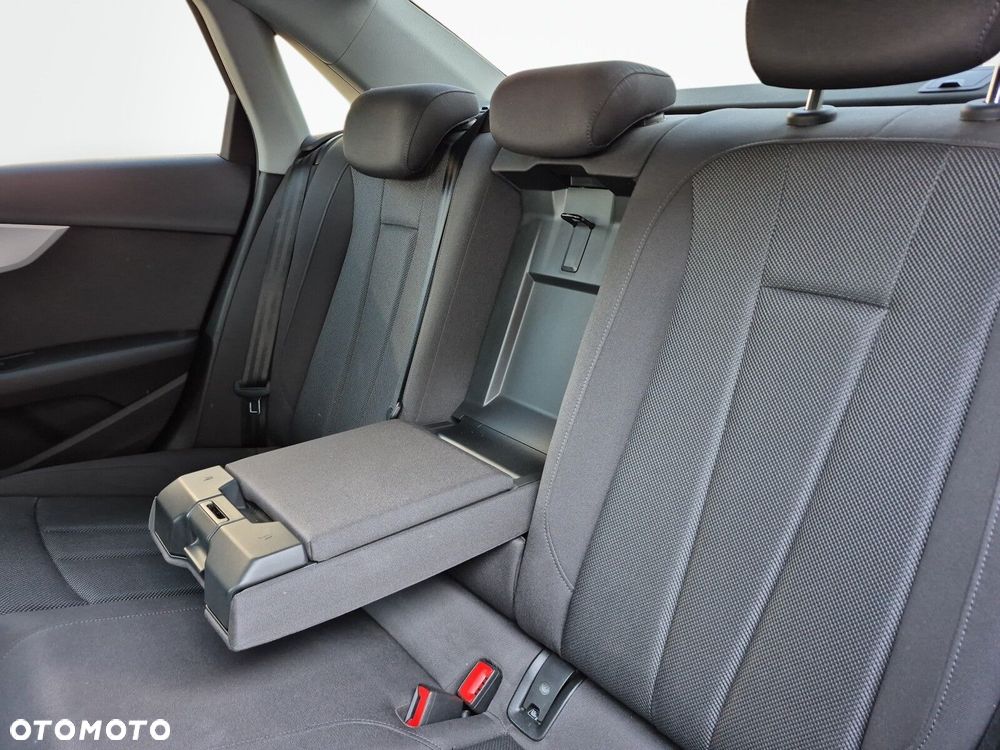 Audi A4 Limousine 35 TFSI S tronic - 25