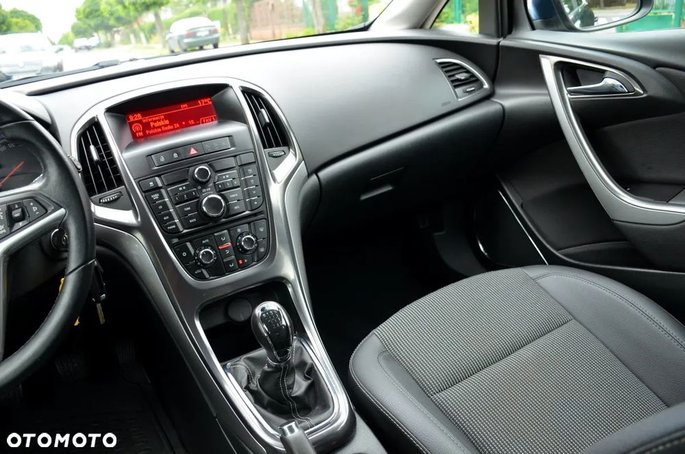 Opel Astra 1.4 T Sport - 30