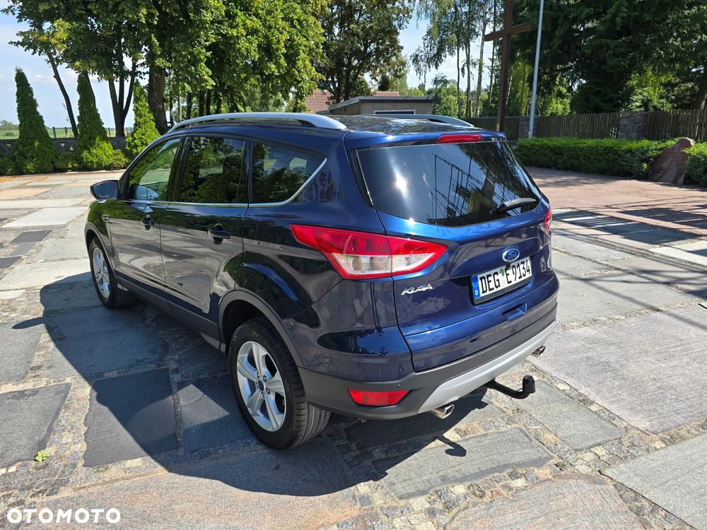 Ford Kuga 1.6 EcoBoost 2x4 Titanium - 25