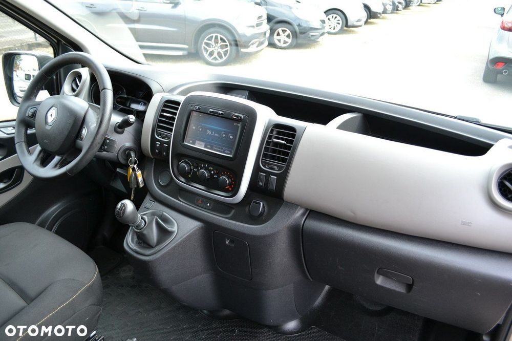 Renault Trafic - 8