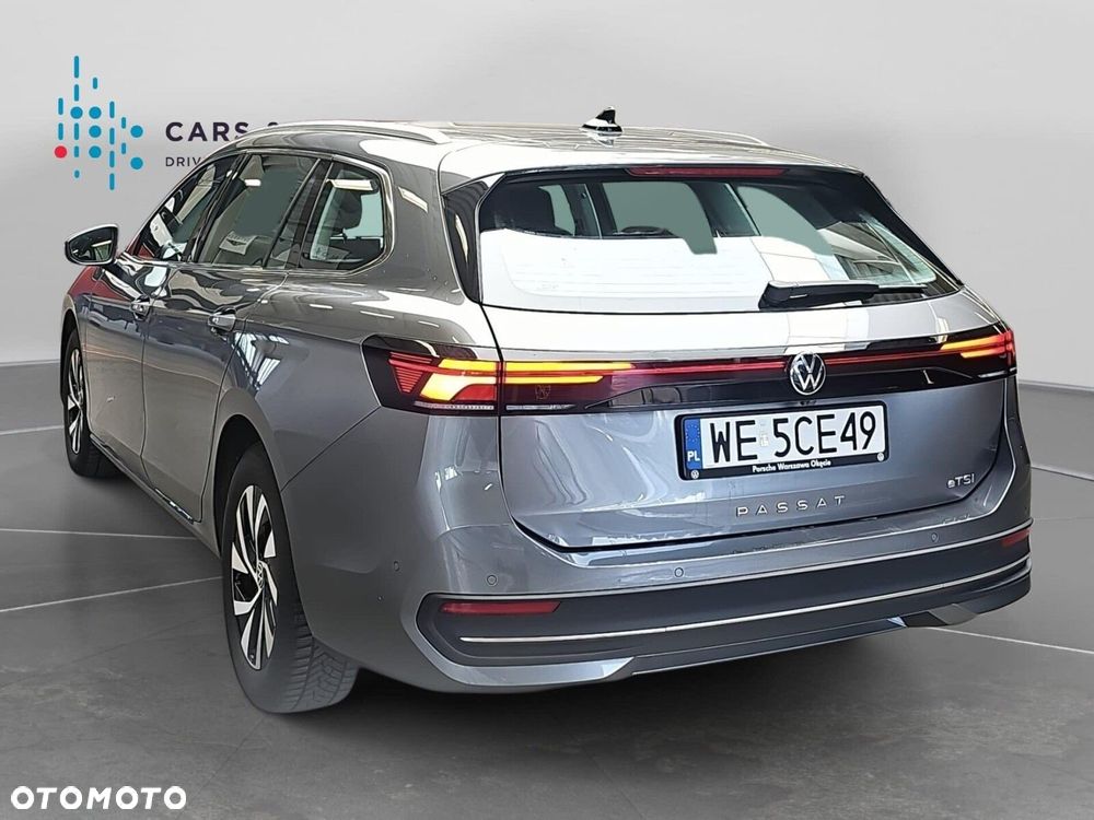 Volkswagen Passat - 30